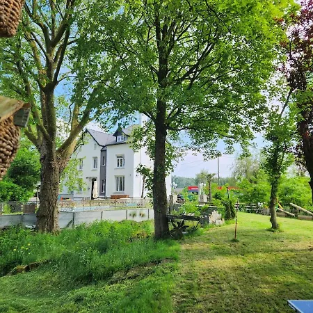 Maison De *